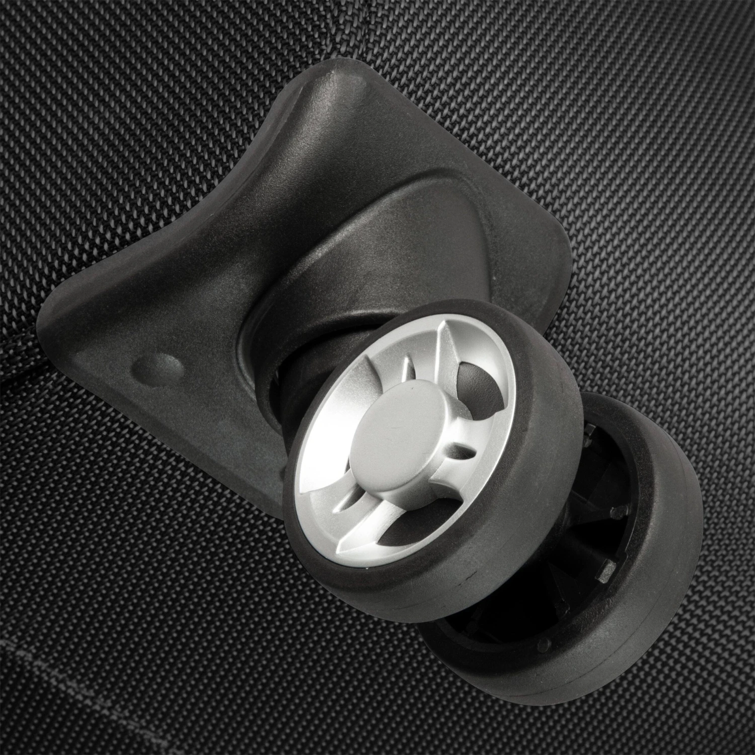 Skyway Sigma 6.0 3 Piece Set (20"/24"/28") 4-Wheel Luggage Sets 10 Skyway Sigma 6.0 3 Piece Set (20"/24"/28") 4-Wheel Luggage Sets - Image 8