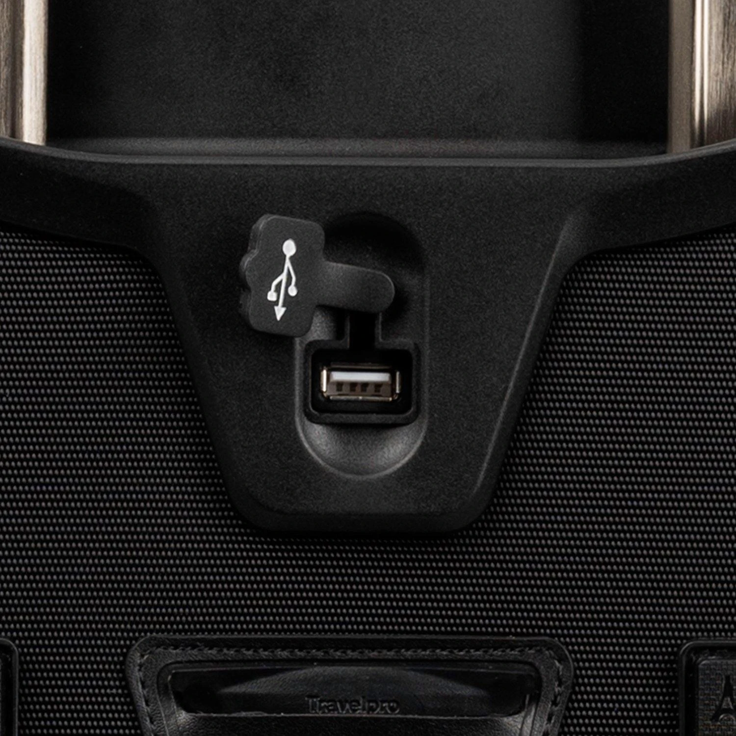 Travelpro Crew Versapack Max Carry-On Exp Spinner 7 Travelpro Crew Versapack Max Carry-On Exp Spinner - Image 5