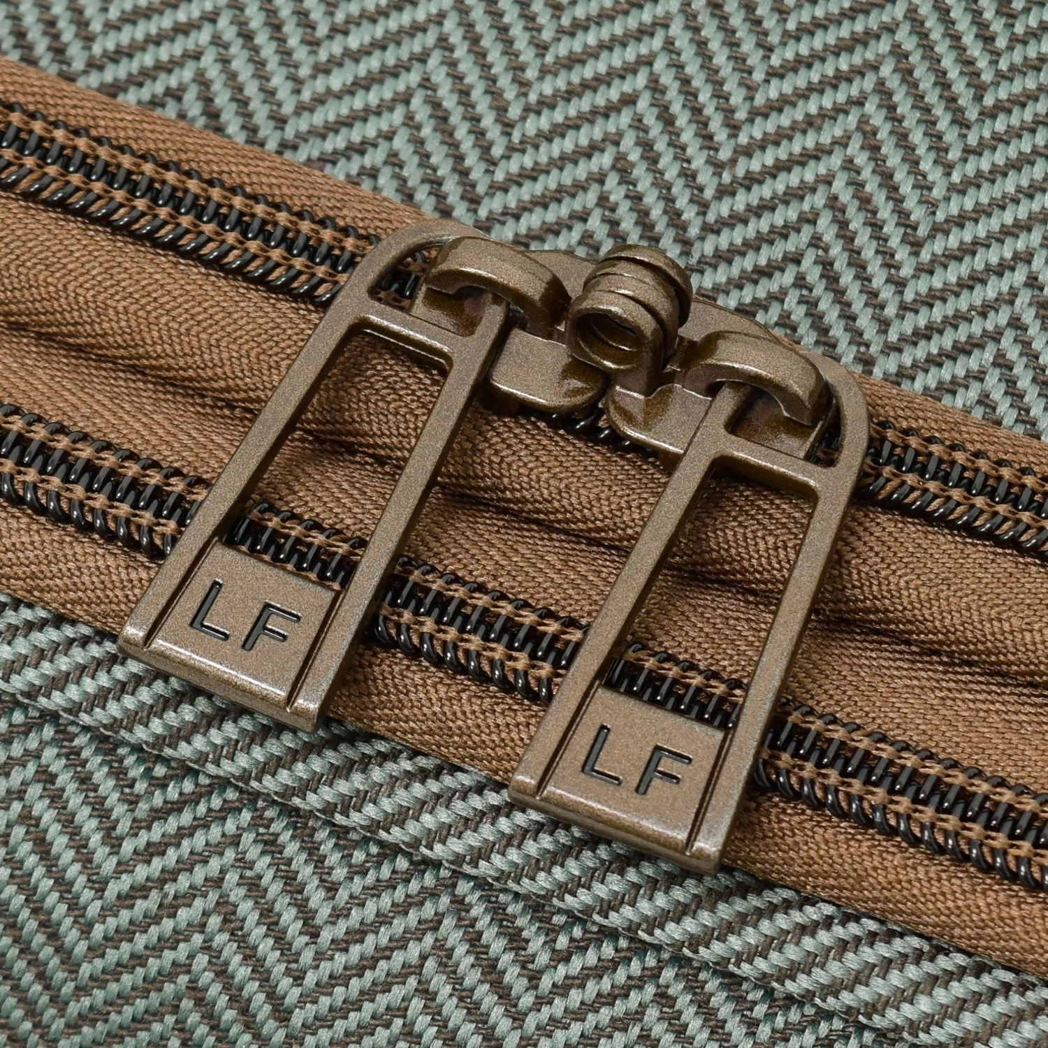 London Fog Newcastle 4 Piece Set 4-Wheel Luggage Sets 16 London Fog Newcastle 4 Piece Set 4-Wheel Luggage Sets - Image 14