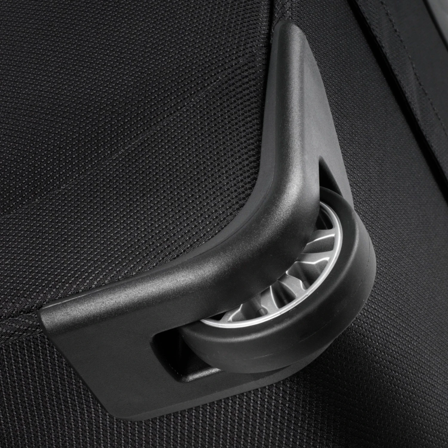 Skyway Mirage 3.0 16-inch Underseat Rolling Tote 6 Skyway Mirage 3.0 16-inch Underseat Rolling Tote - Image 4