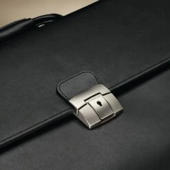 Hartmann Heritage Flap Brief 14 Hartmann Heritage Flap Brief -Best Luggage Store 3f9676f61f9e1462ad712cc7ba83e71f4399057239e983852173ebb1c6b9ac39