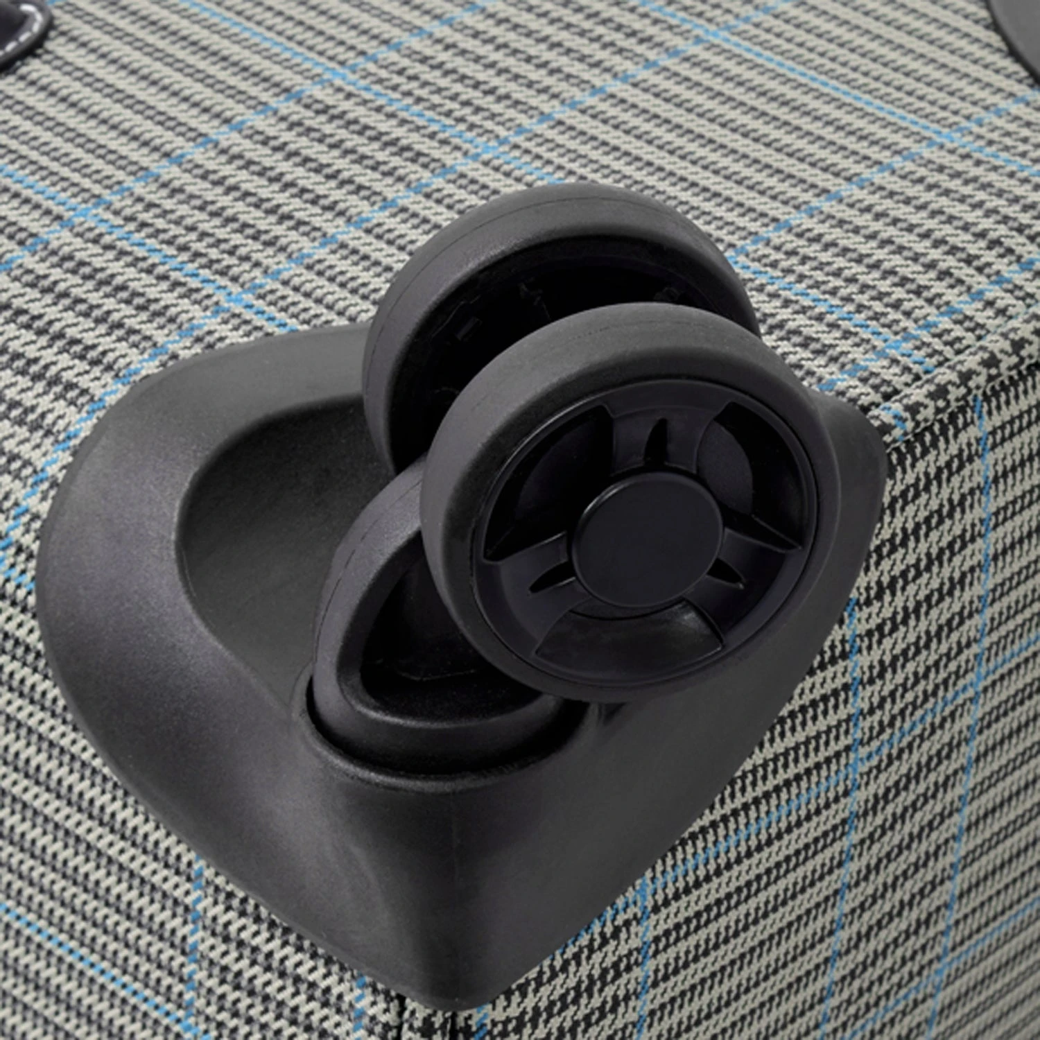 London Fog Knightsbridge II 29" 4-Wheel Large Luggage 6 London Fog Knightsbridge II 29" 4-Wheel Large Luggage - Image 4