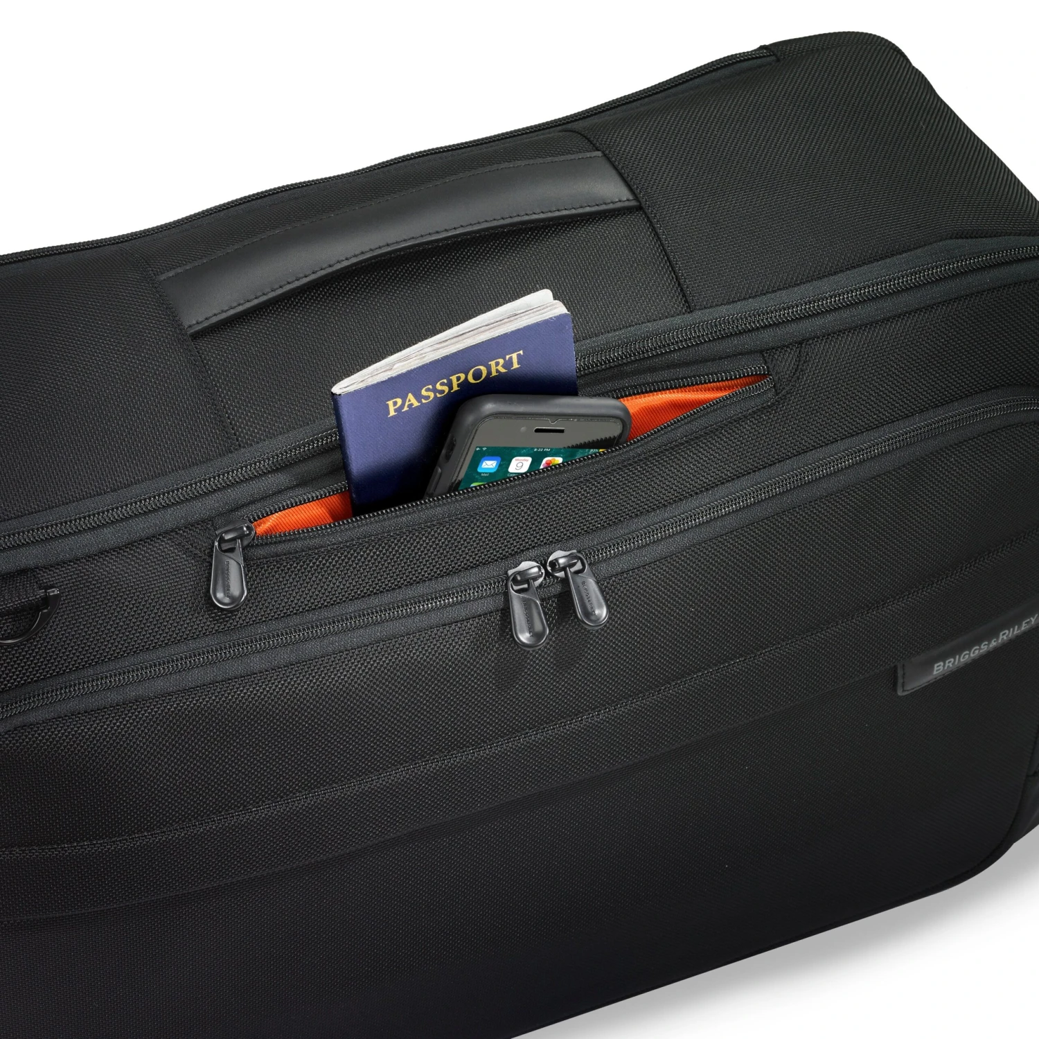 Briggs & Riley Baseline Convertible Duffle Backpack 4 Briggs & Riley Baseline Convertible Duffle Backpack - Image 2