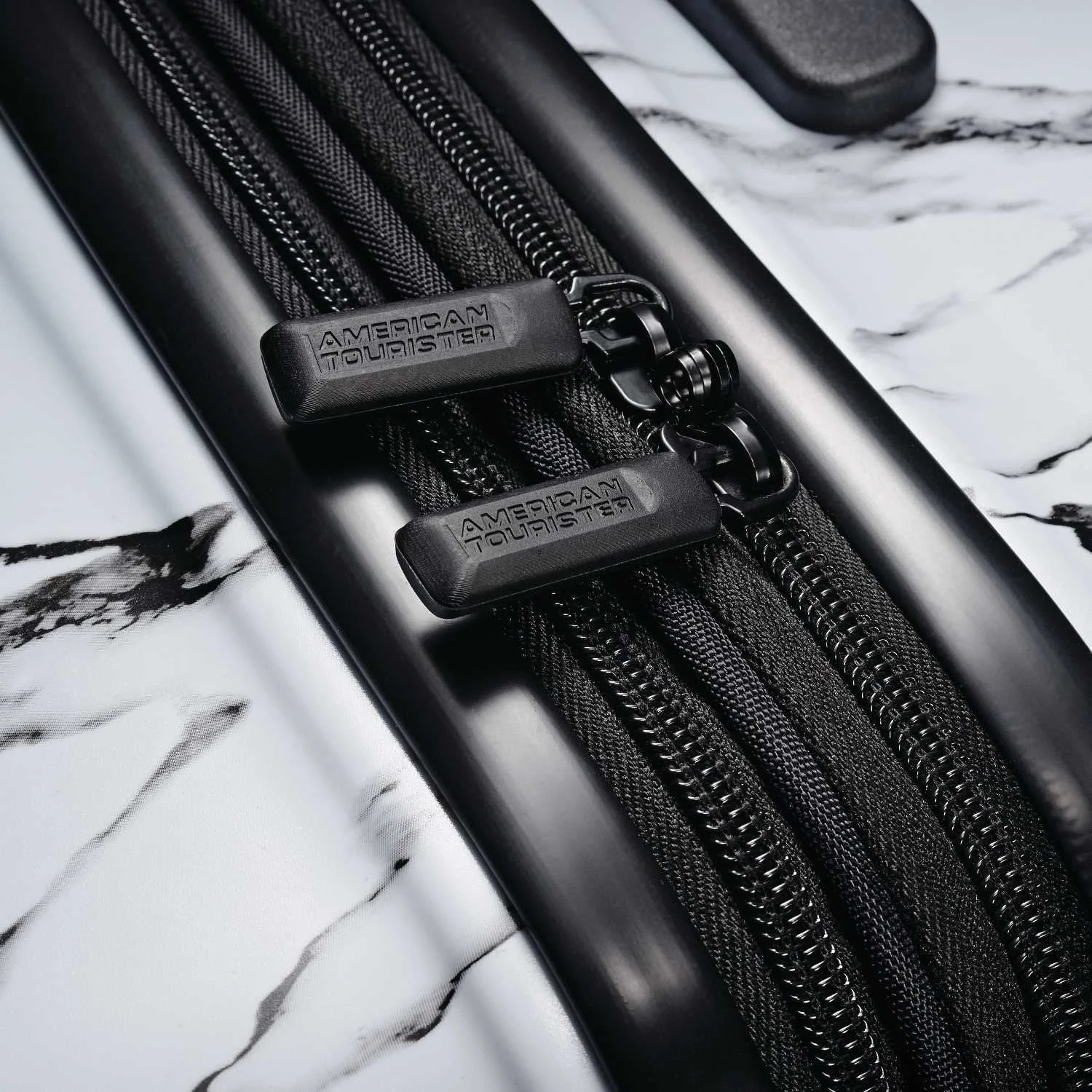 American Tourister Moonlight Hardside 3 Piece Spinner Set 21" 24" And 28" 10 American Tourister Moonlight Hardside 3 Piece Spinner Set 21" 24" And 28" - Image 8