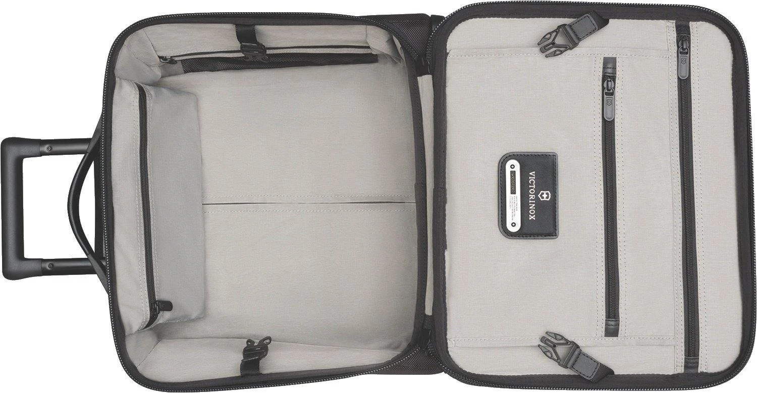 Victorinox Lexicon 2.0 17.3" 4-Wheel Wheeled Boarding Bag 6 Victorinox Lexicon 2.0 17.3" 4-Wheel Wheeled Boarding Bag - Image 4