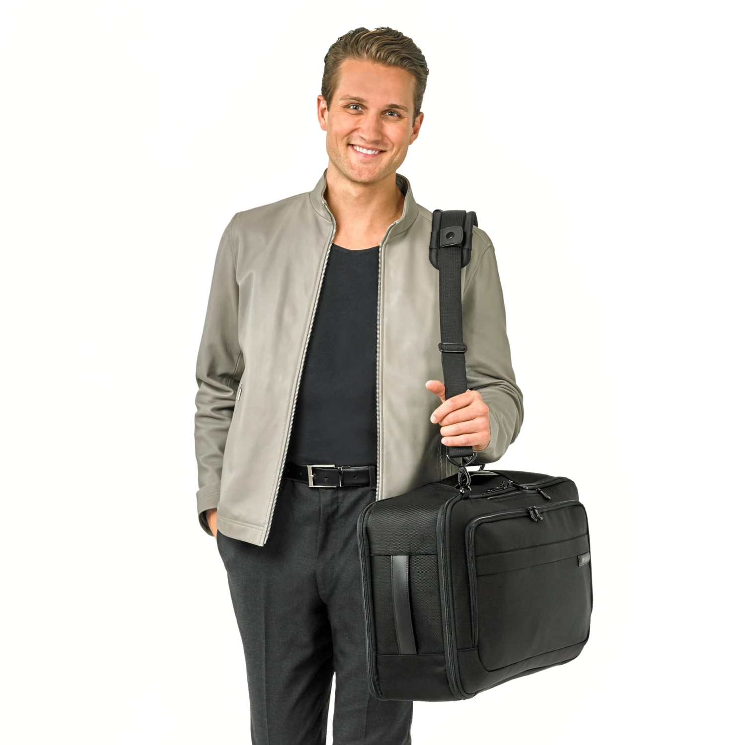 Briggs & Riley Baseline Convertible Duffle Backpack 5 Briggs & Riley Baseline Convertible Duffle Backpack - Image 3