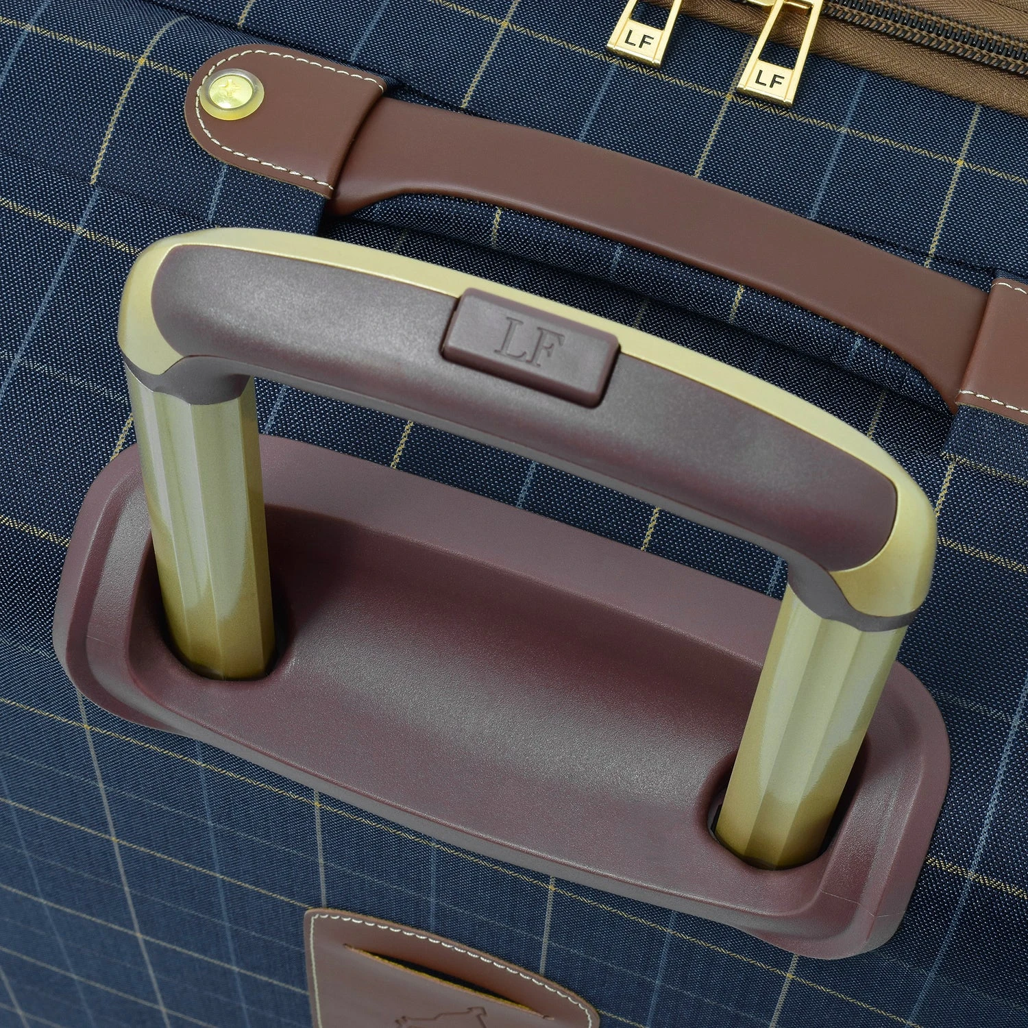 London Fog Kensington II 29" 4-Wheel Large Luggage 11 London Fog Kensington II 29" 4-Wheel Large Luggage - Image 9