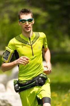 Fitletic IFitness 16 Oz. Hydration Belt -Best Luggage Store 98c20857595f33c5a7882d67b133a9f631ee0d14e83de7203ad609d5a795e336 d837d73b a55c 4b3a a8ad b41a6f8fd513