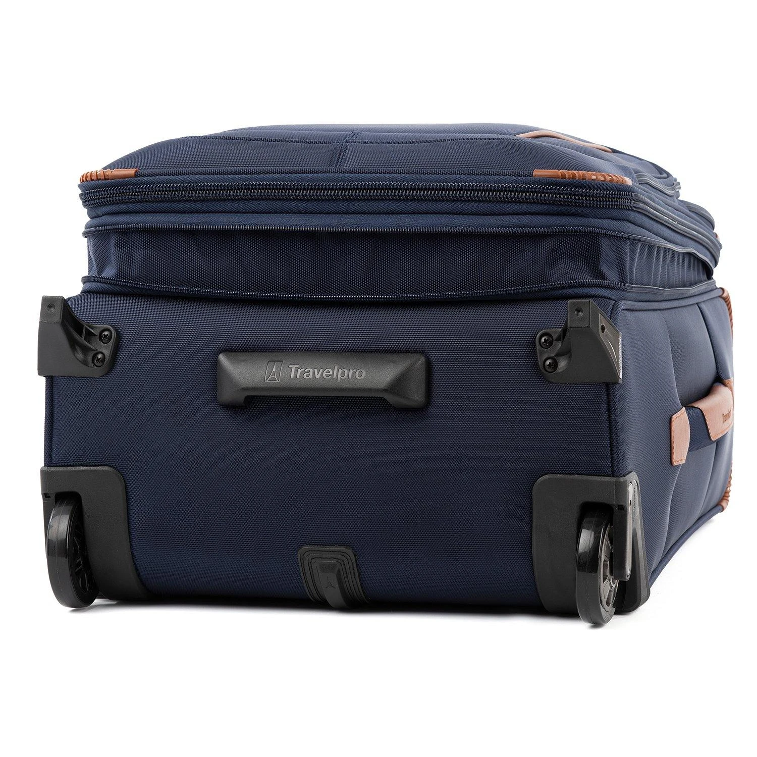 TravelPro Crew Versapack 21" 2-Wheel Carry-On Luggage 16 TravelPro Crew Versapack 21" 2-Wheel Carry-On Luggage - Image 14