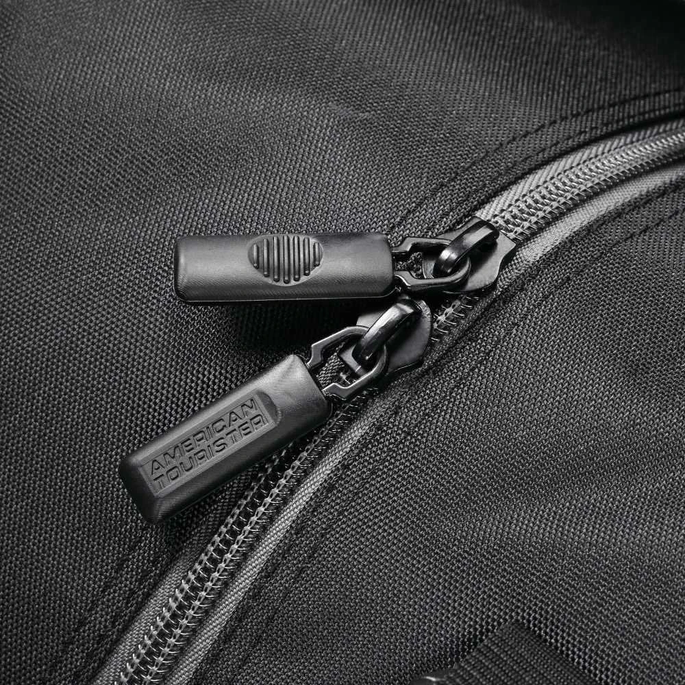 American Tourister Pearce Hybrid Wheeled Duffel 8 American Tourister Pearce Hybrid Wheeled Duffel - Image 6