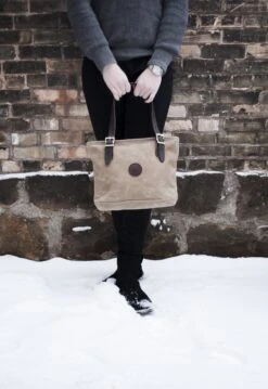 Duluth Pack Lakewalk Tote -Best Luggage Store c0fee62a62fbc2bdb05528f4db18ba27d5c102f92b3d49462f549bf97144d911