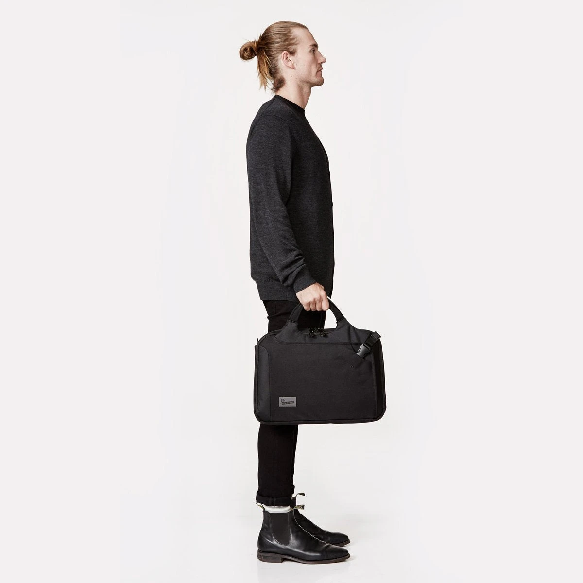 Crumpler Men's The Dry Red 7 Briefcase 9 L Black 6 Crumpler Men's The Dry Red 7 Briefcase 9 L Black - Image 4