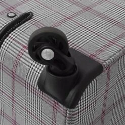 London Fog Knightsbridge 4 Piece Set 4-Wheel Luggage Sets -Best Luggage Store d2d962279880d29e212f364a4838e460d3339abf3c01bd90df22a57bcf056a21 3933b2f8 d9b0 4d19 ac43 038569605171