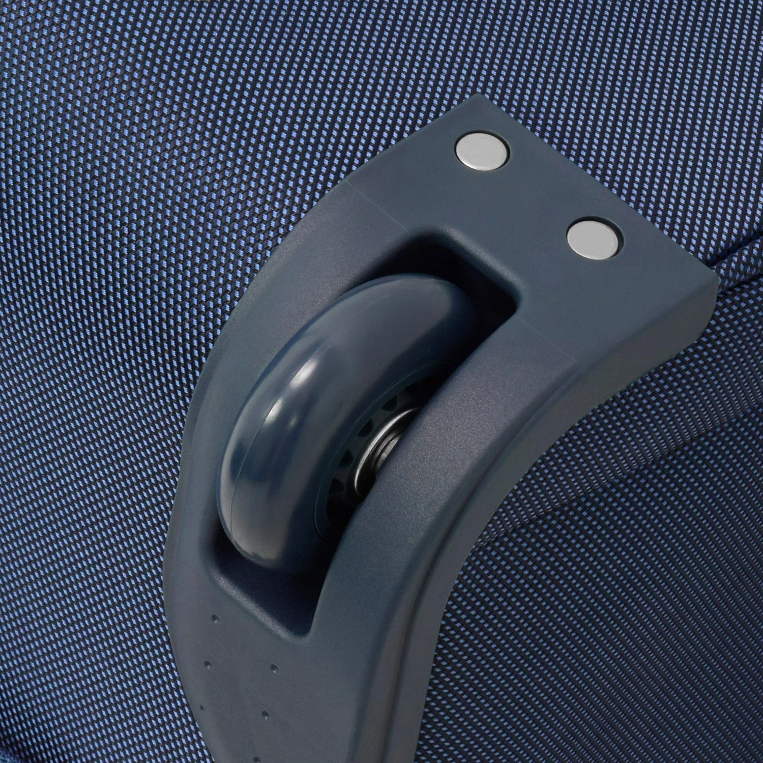 London Fog Knightsbridge II 20" 4-Wheel Carry-On Luggage 14 London Fog Knightsbridge II 20" 4-Wheel Carry-On Luggage - Image 12