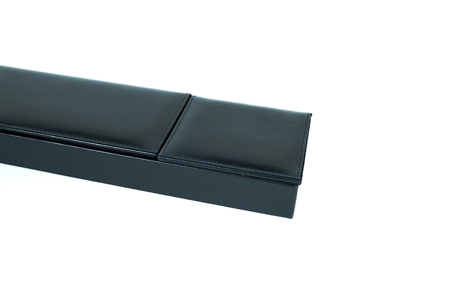 Bosca 3 Compartment Desk Organizer Old Leather 10 Bosca 3 Compartment Desk Organizer Old Leather - Image 8