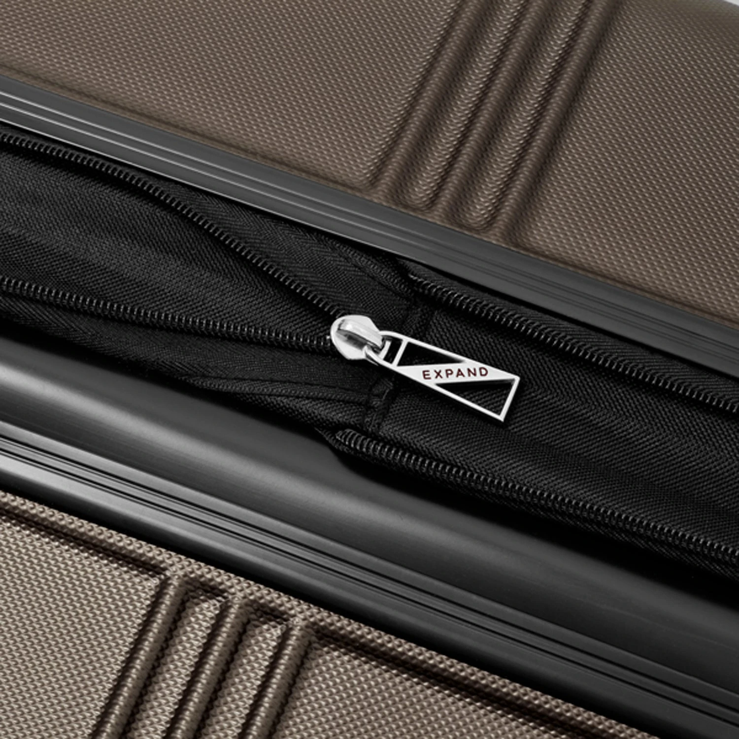 London Fog Kingsbury 29" 4-Wheel Large Luggage 4 London Fog Kingsbury 29" 4-Wheel Large Luggage - Image 2