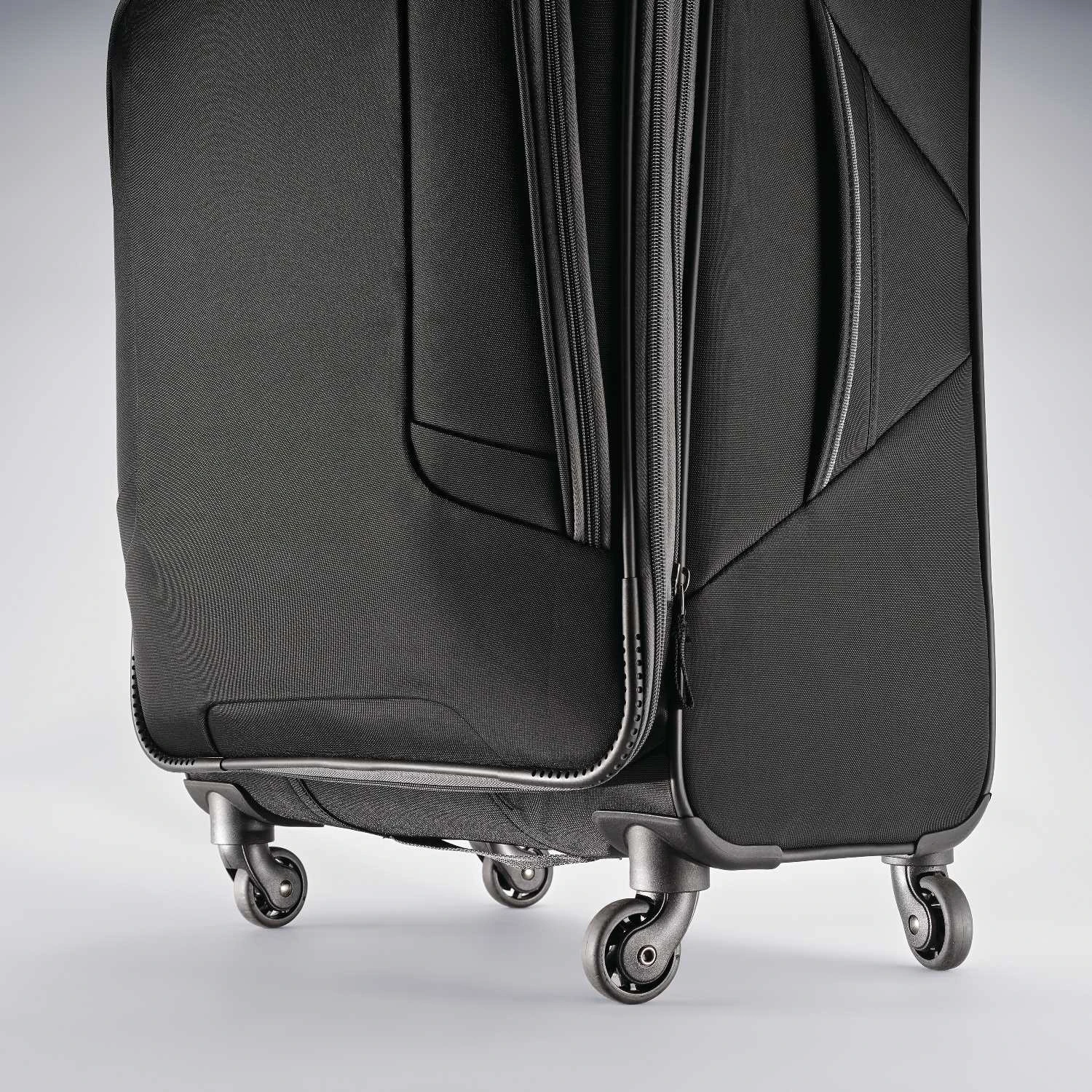 American Tourister 4 KIX 21" 4-Wheel Carry-On Luggage 8 American Tourister 4 KIX 21" 4-Wheel Carry-On Luggage - Image 6