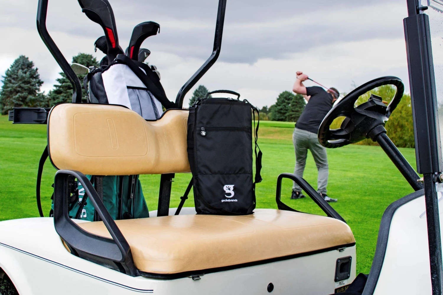 Geckobrands Verticool 9 Can Cooler 14 Geckobrands Verticool 9 Can Cooler - Image 12