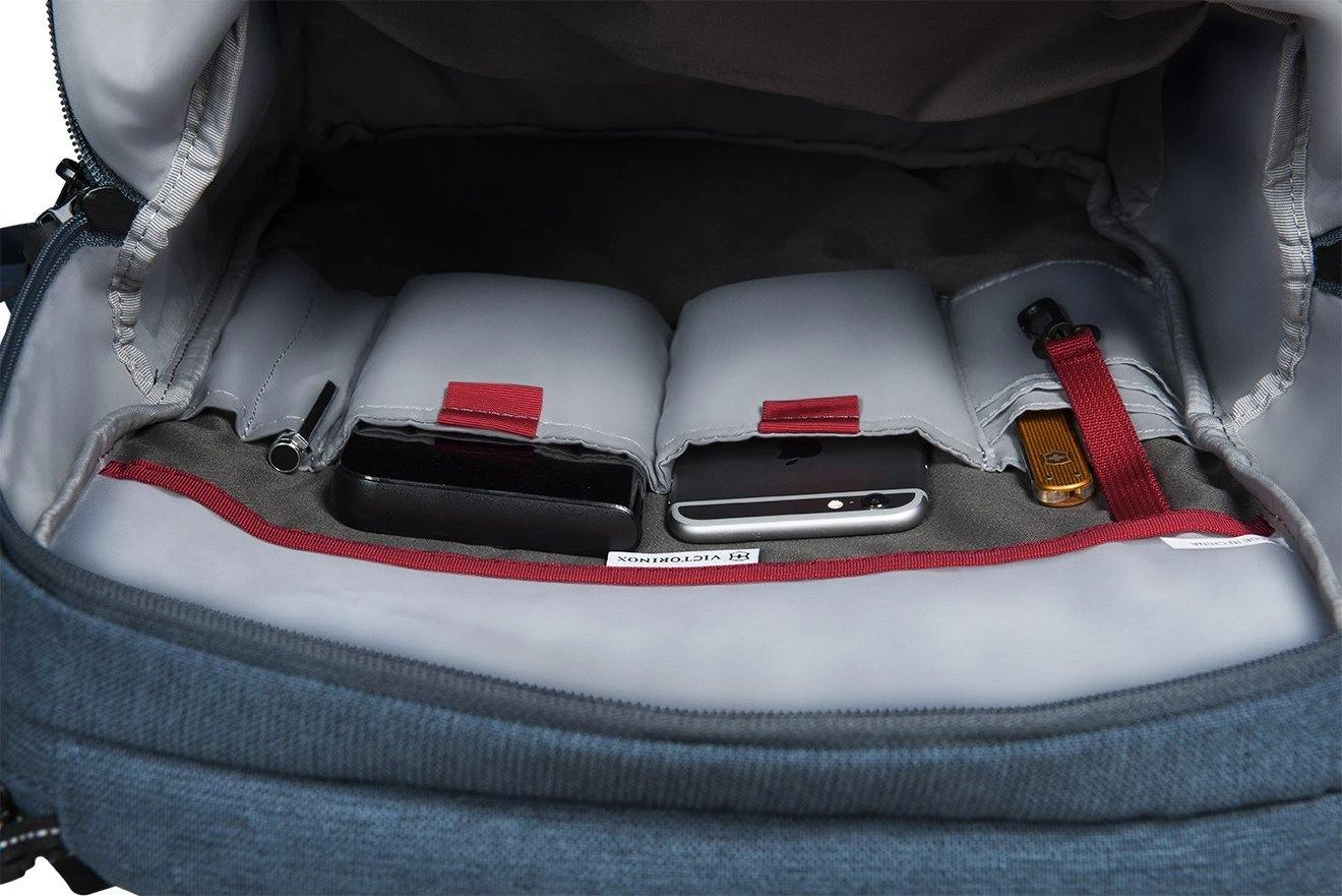 Victorinox Altmont Classic Deluxe Laptop Backpack With Bottle Opener 15 Victorinox Altmont Classic Deluxe Laptop Backpack With Bottle Opener - Image 13